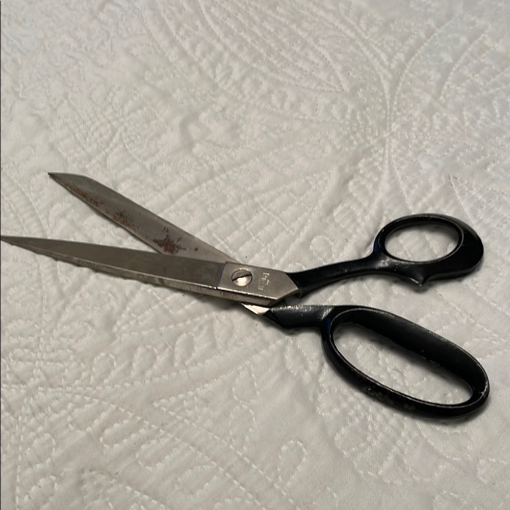 Vintage UFEDGE Italy Scissors Shears 10 3/8” Length